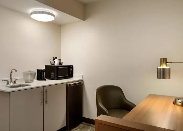 Hotel Springhill North 3*